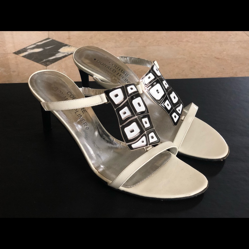 Donald Pliner Heels - Picture 2 of 3